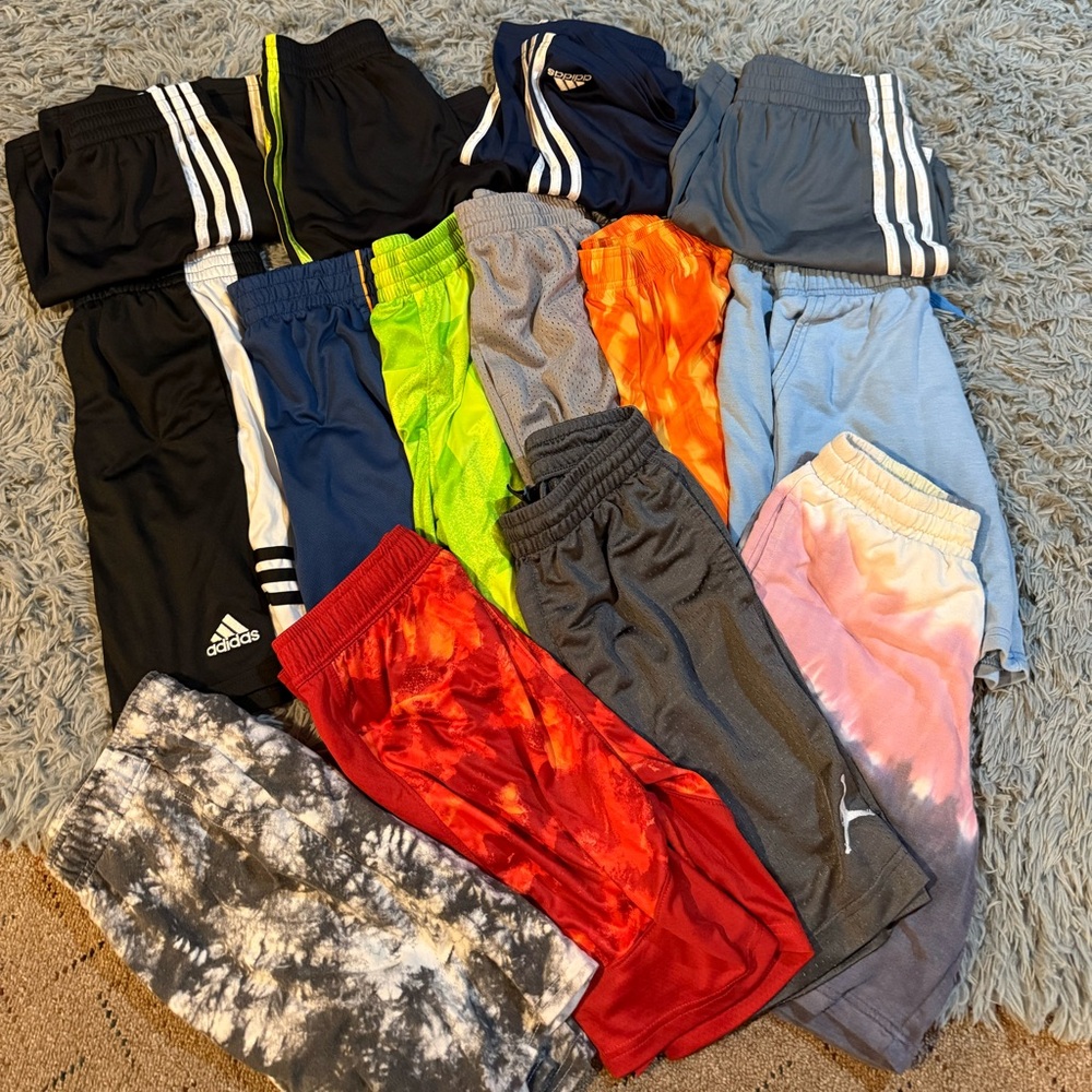 14 piece Boys shorts clothing lot. Size 10 (8/10, 10/12)